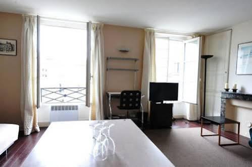 Appartements Place De La Contrescarpe Apartment